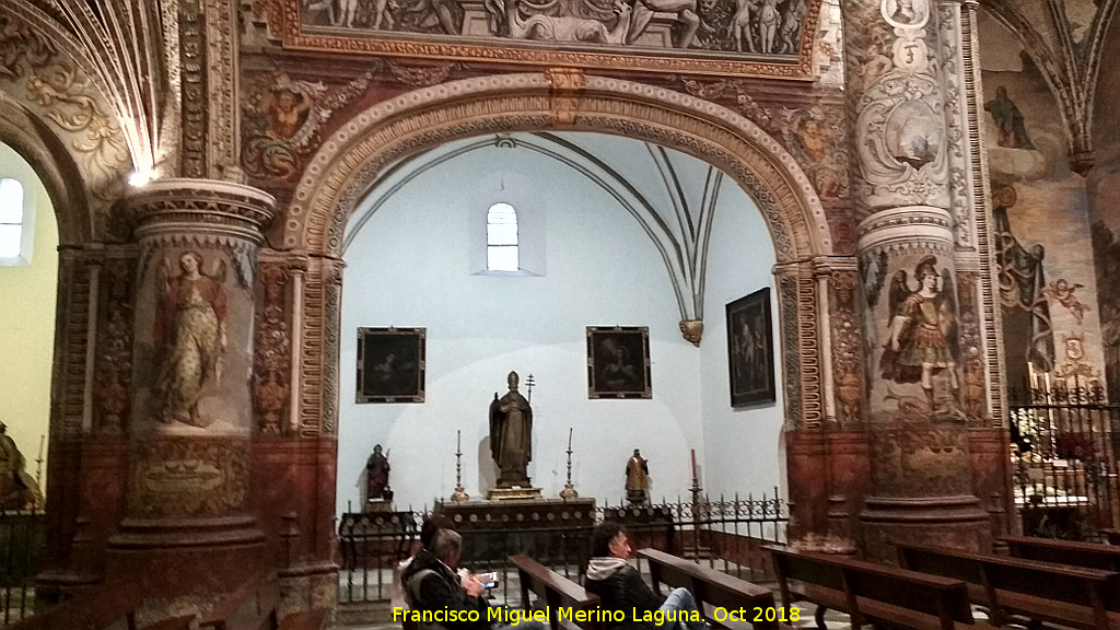 Monasterio de San Jernimo. Iglesia - Monasterio de San Jernimo. Iglesia. Capilla lateral