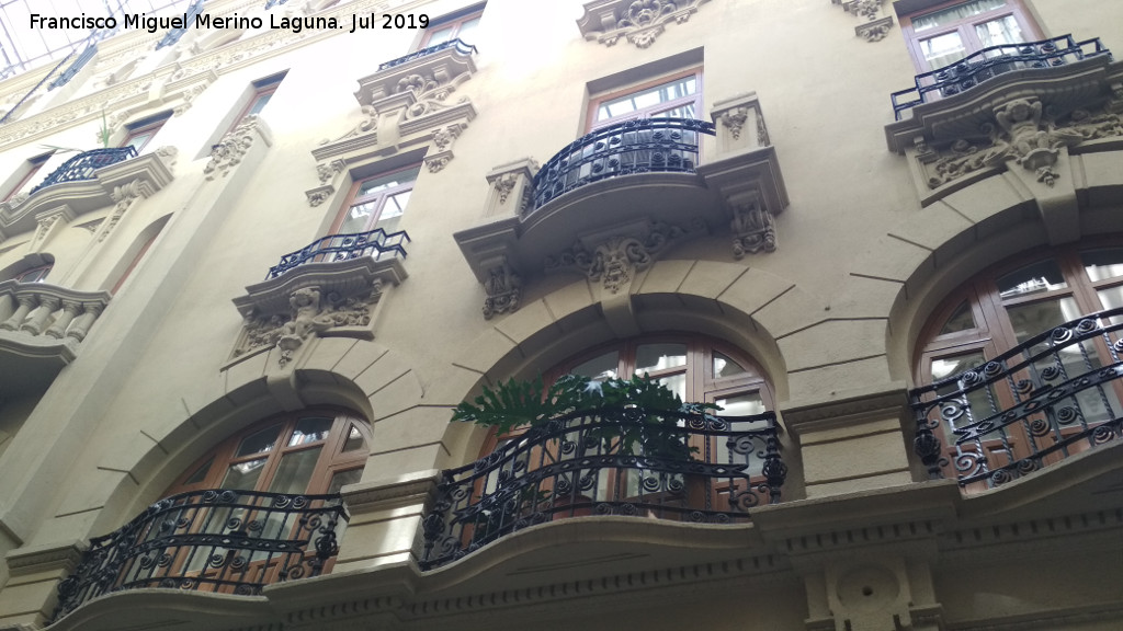 Pasaje de Lodares - Pasaje de Lodares. Balcones interiores