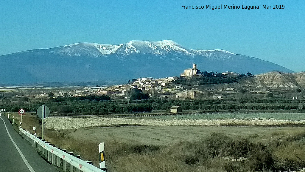 Magalln - Magalln. Con el Moncayo al fondo
