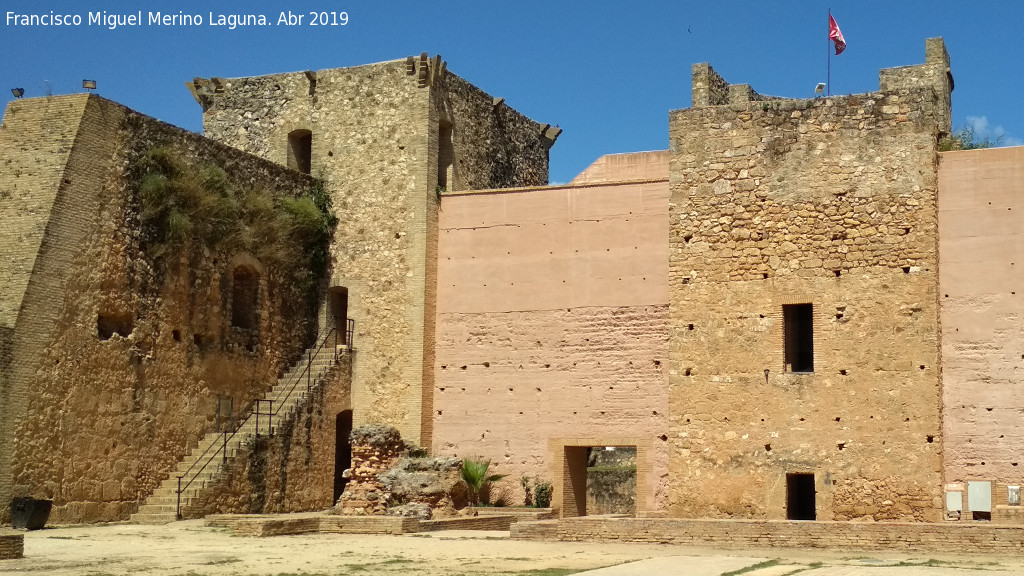 Castillo de los Guzmanes. Torre Cuadrangular Norte - Castillo de los Guzmanes. Torre Cuadrangular Norte. Situacin