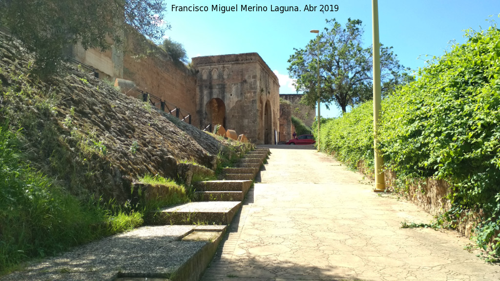 Muralla de Niebla. Puerta de Sevilla - Muralla de Niebla. Puerta de Sevilla. 