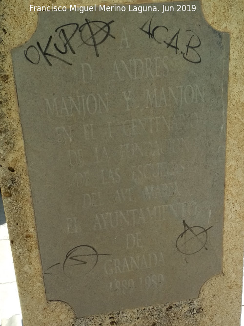 Monumento al Padre Manjn - Monumento al Padre Manjn. Placa