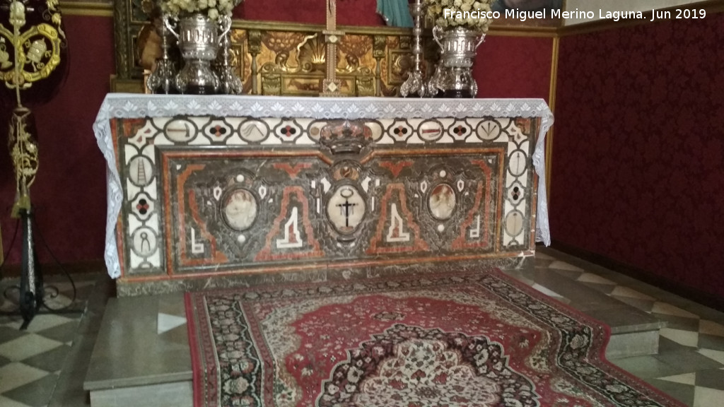 Iglesia de San Pedro y San Pablo. Capilla de la Virgen de las Maravillas - Iglesia de San Pedro y San Pablo. Capilla de la Virgen de las Maravillas. Altar