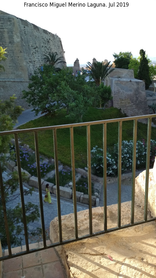 Castillo de Santa Brbara. Baluarte de la Reina - Castillo de Santa Brbara. Baluarte de la Reina. Vistas hacia la Falsa Braga