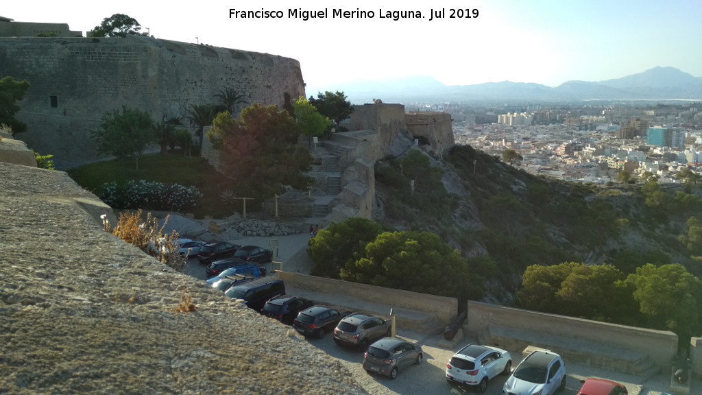 Castillo de Santa Brbara. Falsa Braga - Castillo de Santa Brbara. Falsa Braga. Desde el Baluarte de la Reina