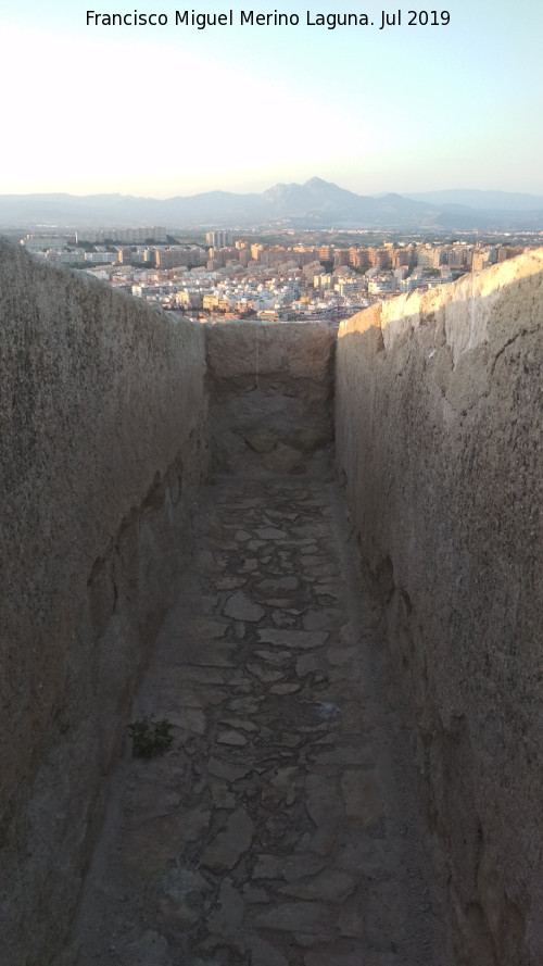 Castillo de Santa Brbara. Baluarte del Rey - Castillo de Santa Brbara. Baluarte del Rey. Puesto de disparo