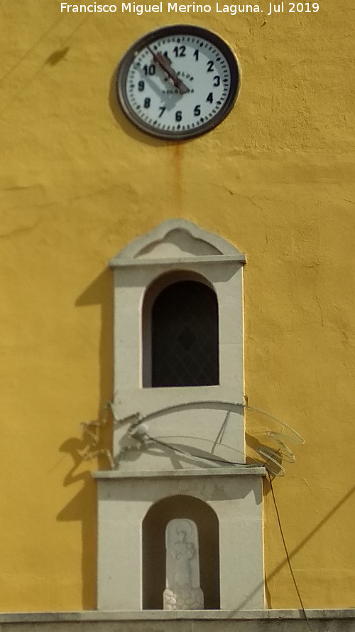 Iglesia de San Cayetano - Iglesia de San Cayetano. Reloj y hornacinas