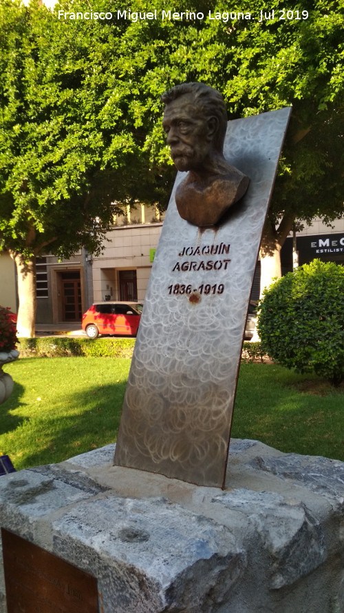 Monumento a Joaqun Agrasot - Monumento a Joaqun Agrasot. 