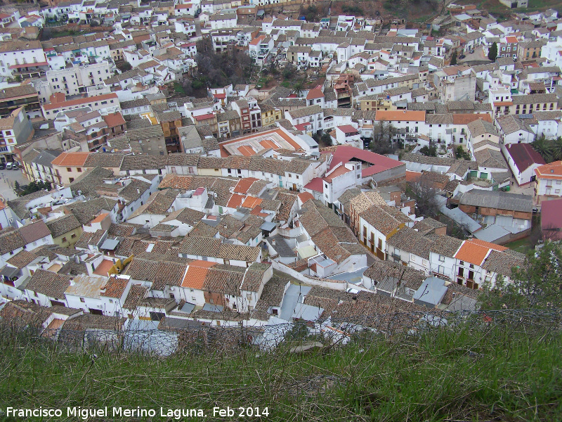 Muralla de Santisteban del Puerto - Muralla de Santisteban del Puerto. El sinuoso trazado de la Calle Paco Clavijo sera el recorrido de la muralla