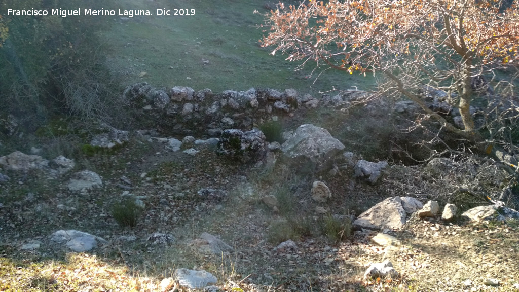 Arroyo de los Habares - Arroyo de los Habares. Muros de piedra seca encauzando el arroyo