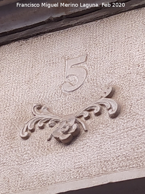 Casa de la Calle Isabel la Cat�lica n� 5 - Casa de la Calle Isabel la Cat�lica n� 5. Relieve