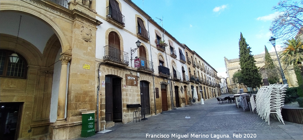 Casa de la Plaza 1� de Mayo n� 30 - Casa de la Plaza 1� de Mayo n� 30. Fachada