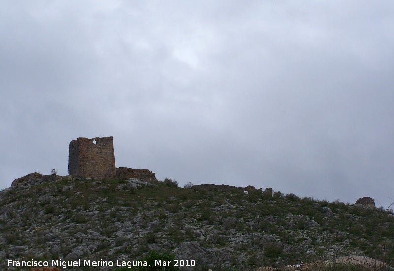 Castillo de la Pea. Muralla Este - Castillo de la Pea. Muralla Este. 