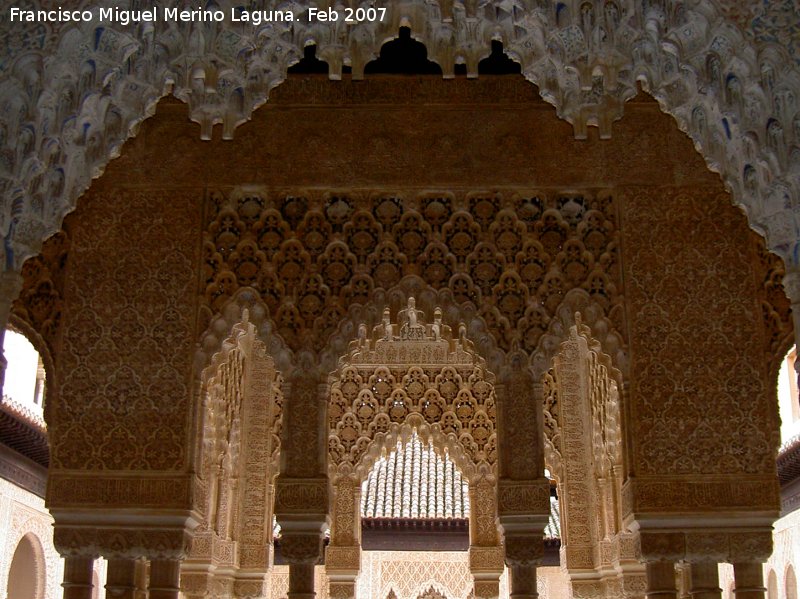 Alhambra. Patio de los Leones - Alhambra. Patio de los Leones. 