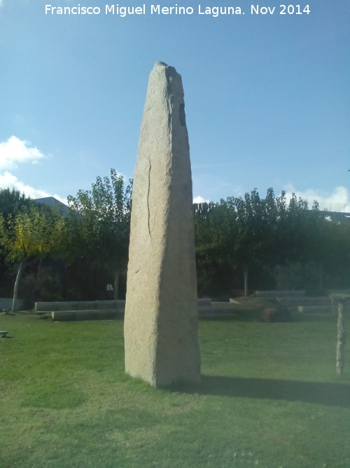 Parque de las Ciencias - Parque de las Ciencias. Reproduccin de un menhir