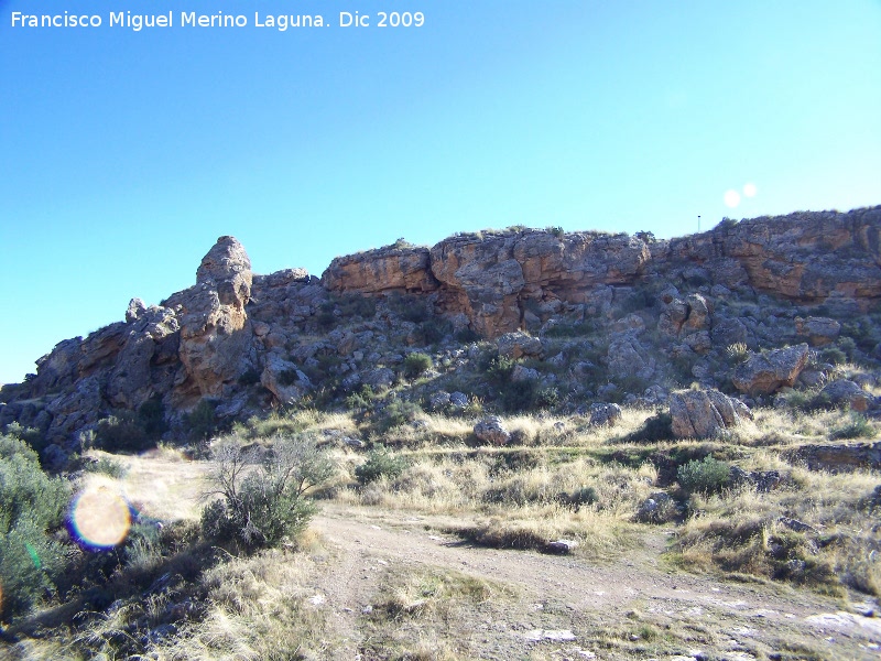 Llano de la Ermita - Llano de la Ermita. Paredes rocosas de la meseta