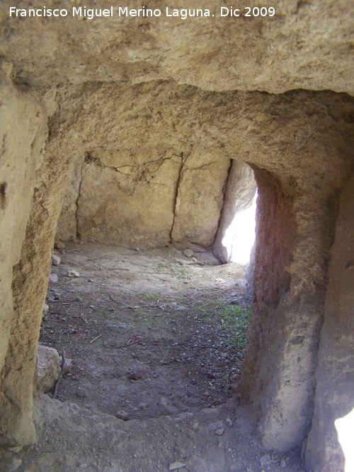 Dolmen IV - Dolmen IV. Desde el corredor la cmara