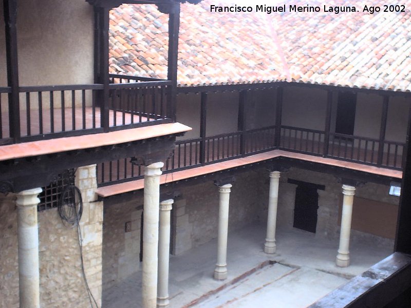 Castillo de Yeste - Castillo de Yeste. Patio