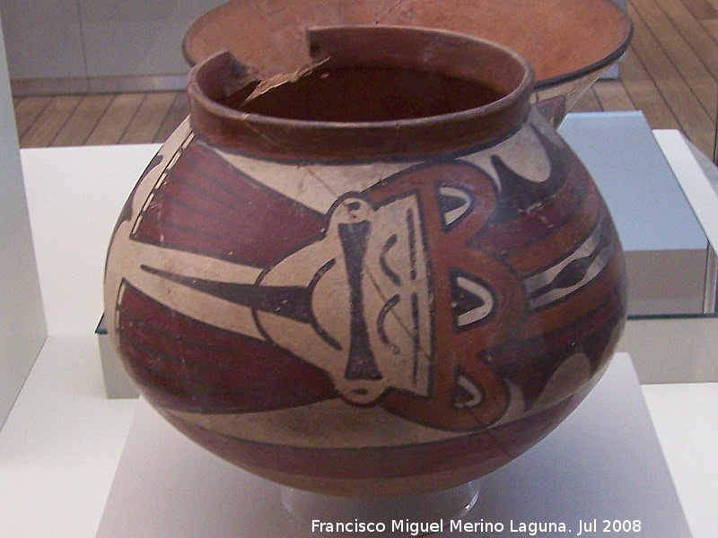 Museo de Arte Precolombino Felipe Orlando - Museo de Arte Precolombino Felipe Orlando. Vasija Nasca. 100 - 700 d.C.