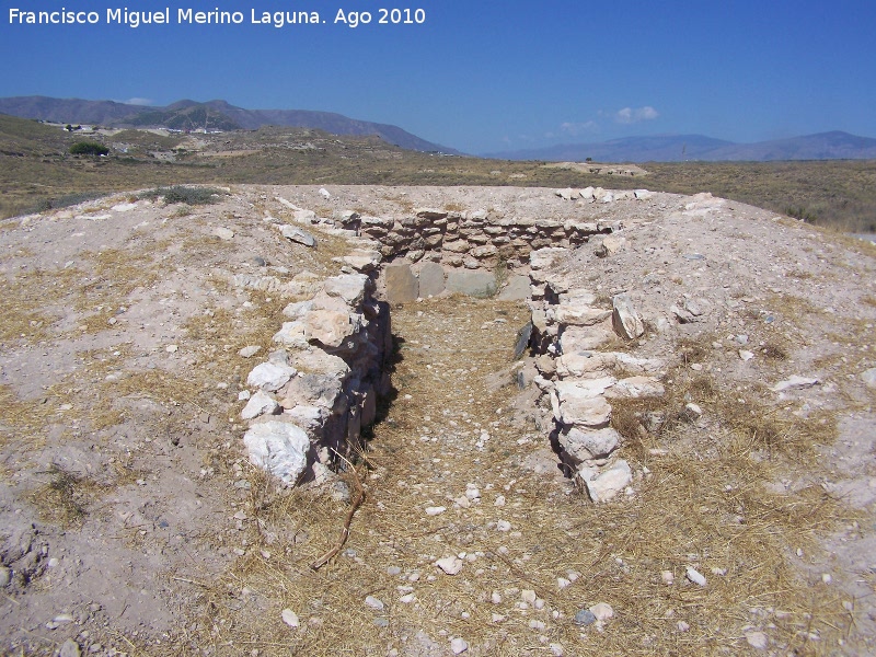 Los Millares. Necrpolis - Los Millares. Necrpolis. Dolmen 1 excavado