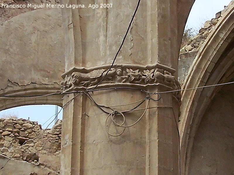 Iglesia de Santa Mara - Iglesia de Santa Mara. Decoracin de los pilares