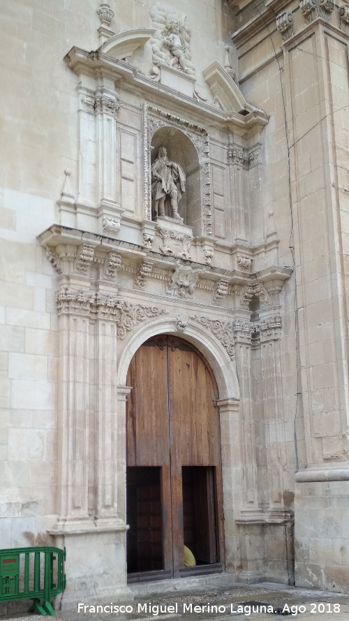 Baslica de Santa Mara - Baslica de Santa Mara. Portada lateral