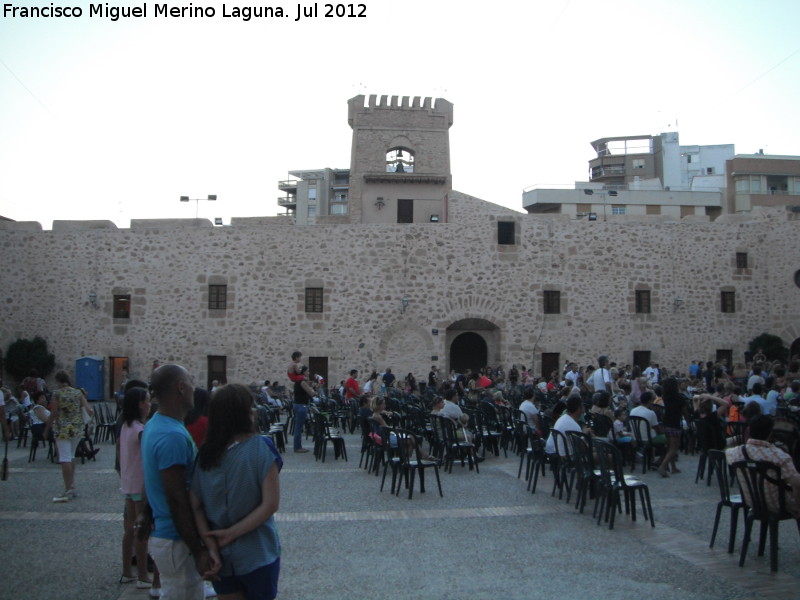 Castillo de Santa Pola - Castillo de Santa Pola. Patio de Armas