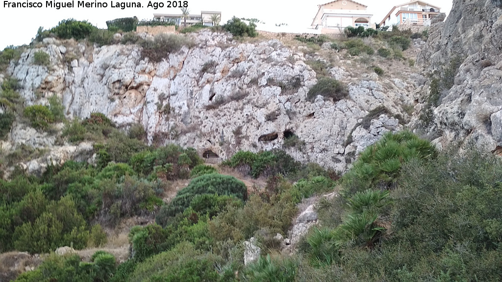 Pinturas rupestres de la Cueva de las Araas del Carabass - Pinturas rupestres de la Cueva de las Araas del Carabass. Paredes donde se encuentra la cueva