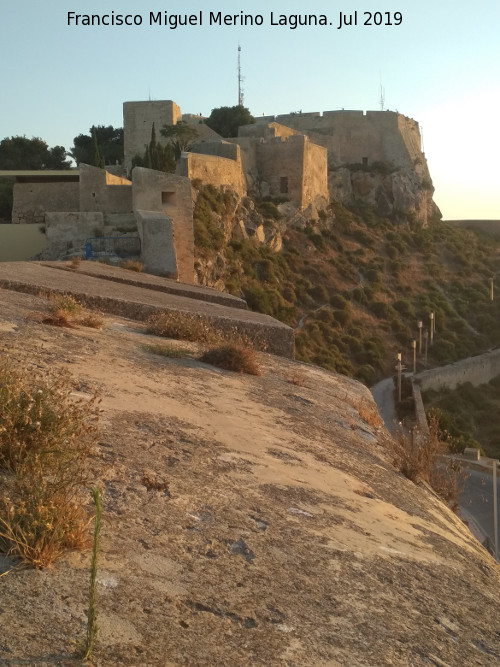 Castillo de Santa Brbara - Castillo de Santa Brbara. Desde el Baluarte del Rey