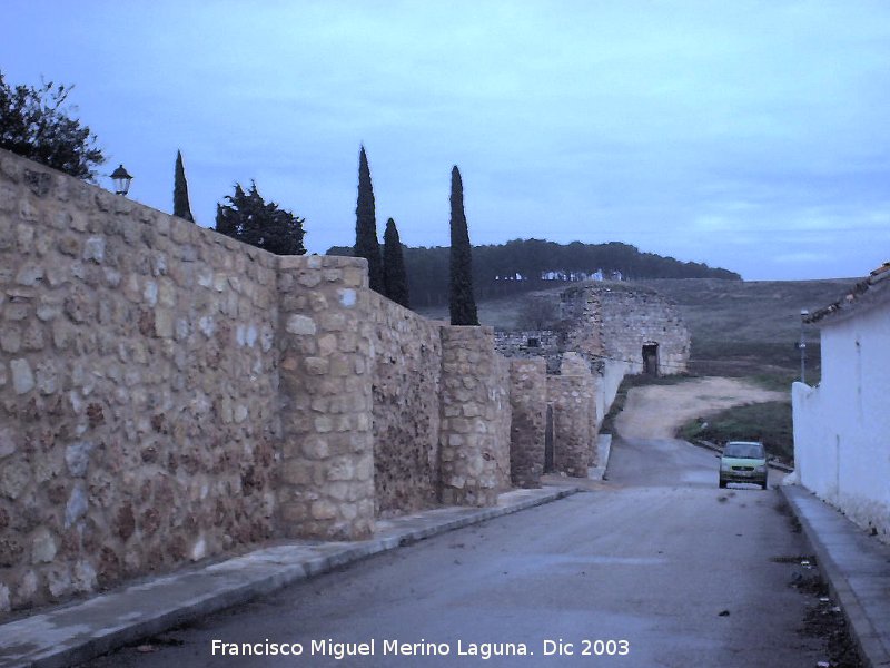 Alczar - Alczar. Como enlazan las murallas con el Torren del Cementerio