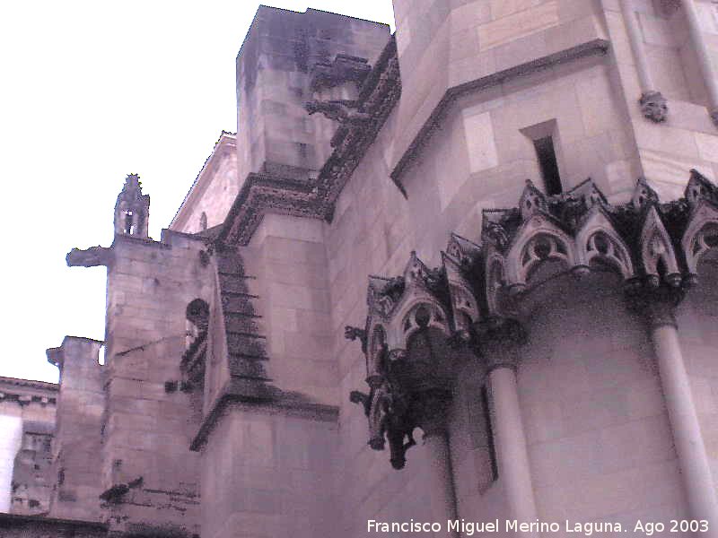 Catedral de Santa Mara y San Julin - Catedral de Santa Mara y San Julin. Lateral izquierdo