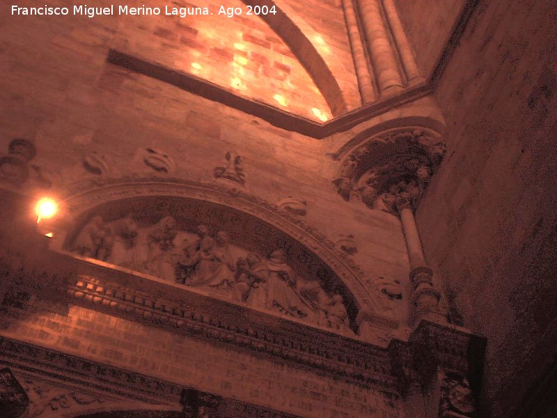 Catedral de Sigenza. Capilla del Doncel - Catedral de Sigenza. Capilla del Doncel. La adoracin de los Reyes Magos y a la derecha una trompa romnica