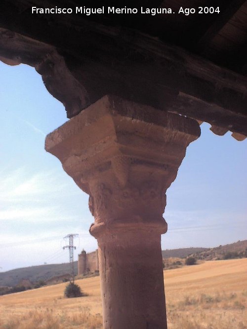 Ermita de Nuestra Seora de la Soledad - Ermita de Nuestra Seora de la Soledad. Capitel