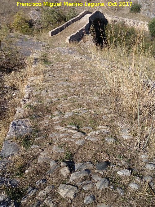 Puente medieval El Pontn - Puente medieval El Pontn. Calzada y El Pontn