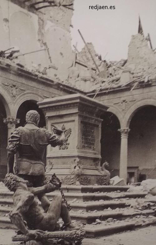 Alczar de Toledo - Alczar de Toledo. 1936 foto de la Fototeca del Museo del Ejrcito