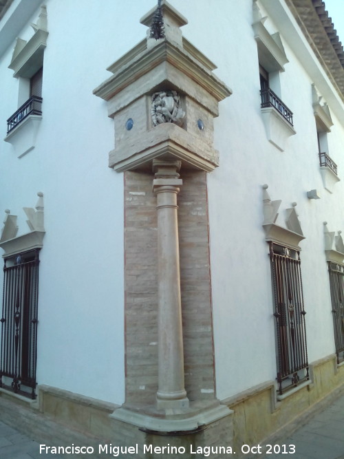 Casa de los Sirvientes de Mieres - Casa de los Sirvientes de Mieres. Columna trasera