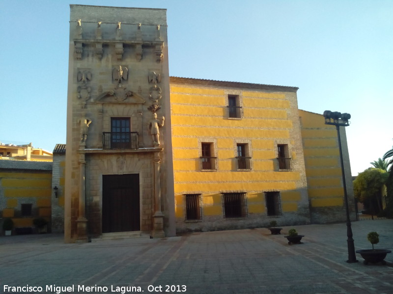 Palacio de los Nios de Don Gome - Palacio de los Nios de Don Gome. 