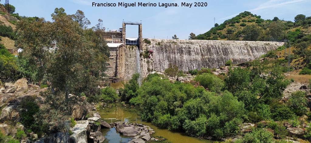 Pantano del Encinarejo - Pantano del Encinarejo. Presa