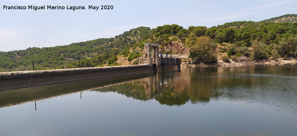 Pantano del Encinarejo - Pantano del Encinarejo. Presa