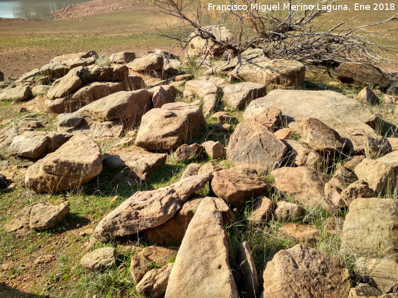 Pantano del Guadaln - Pantano del Guadaln. Posibles restos arqueolgicos en la orilla de la finca del Vizconde