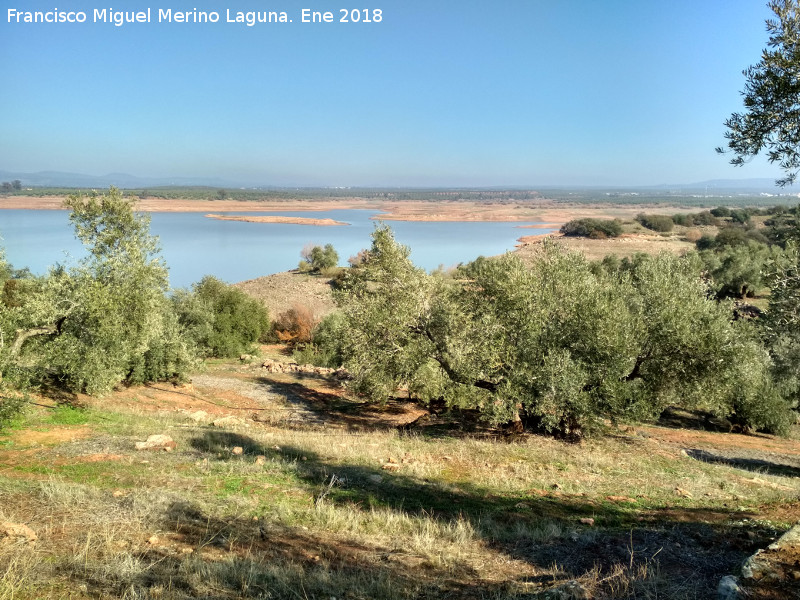 Pantano del Guadaln - Pantano del Guadaln. Desde la finca del Vizconde