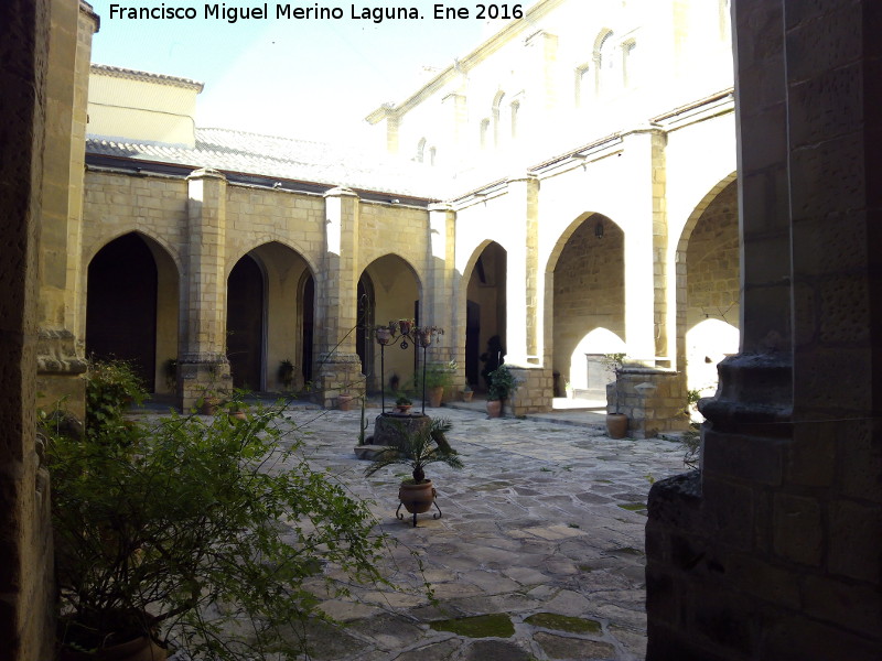 Catedral de Baeza. Claustro - Catedral de Baeza. Claustro. 