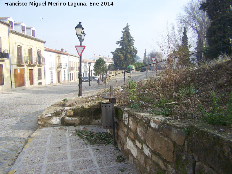 Muralla de Baeza - Muralla de Baeza. Muralla del Paseo Antonio Machado