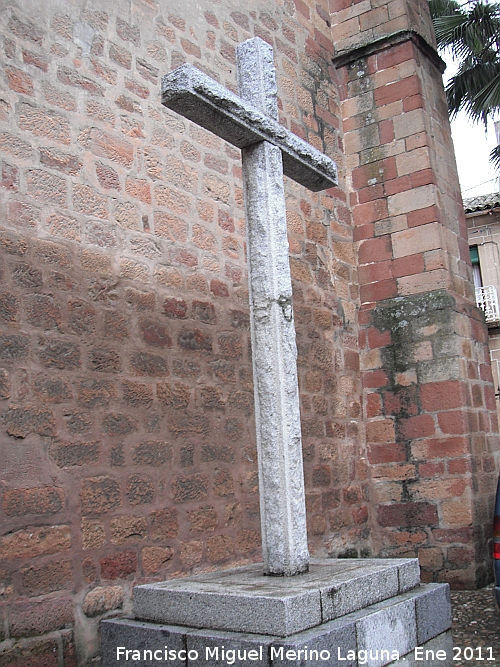 Iglesia de Ntra Sra de la Encarnacin - Iglesia de Ntra Sra de la Encarnacin. Cruz de los Cados