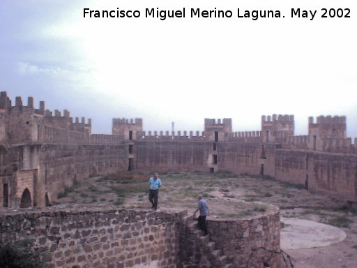 Castillo de Baos de la Encina - Castillo de Baos de la Encina. Patio de armas