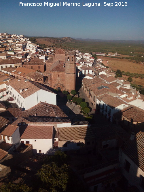 Castillo de Baos de la Encina - Castillo de Baos de la Encina. Vistas de la poblacin