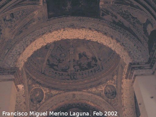 Ermita del Cristo del Llano - Ermita del Cristo del Llano. Cpula policromada deteriorada de la guerra civil