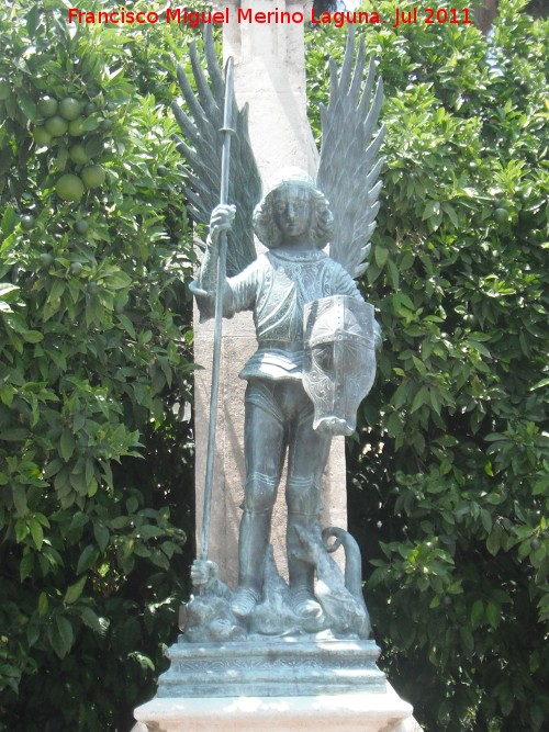 Monumento al Arcangel San Miguel - Monumento al Arcangel San Miguel. 