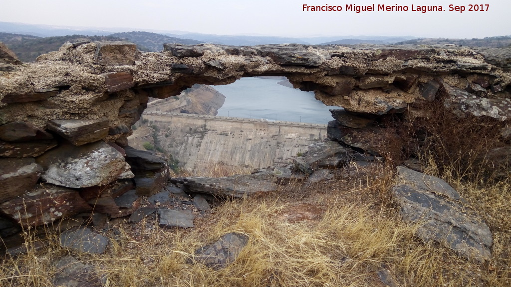 Pantano del Rumblar - Pantano del Rumblar. Presa desde las Trincheras del Cerro del Poblado de la Confederacin