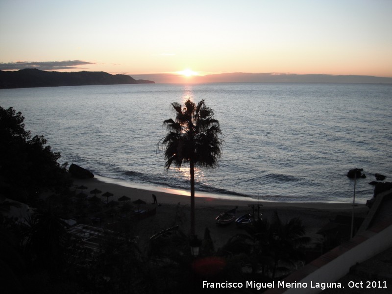 Alba - Alba. Playa Calahonda - Nerja